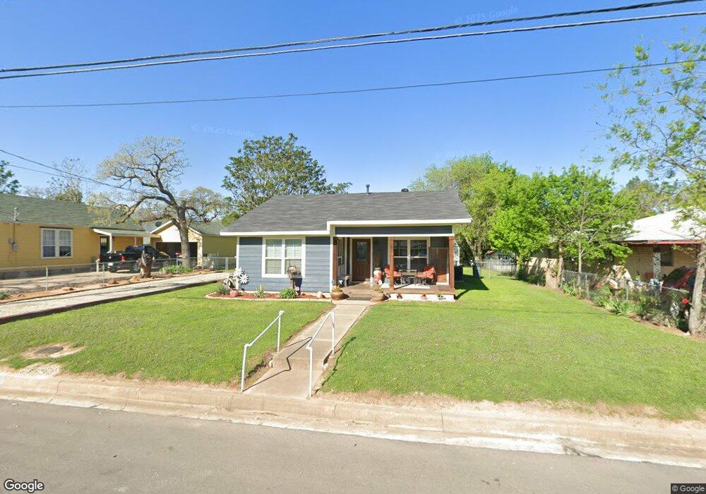 312 S Rusk St, Weatherford, TX 76086 - photo 1