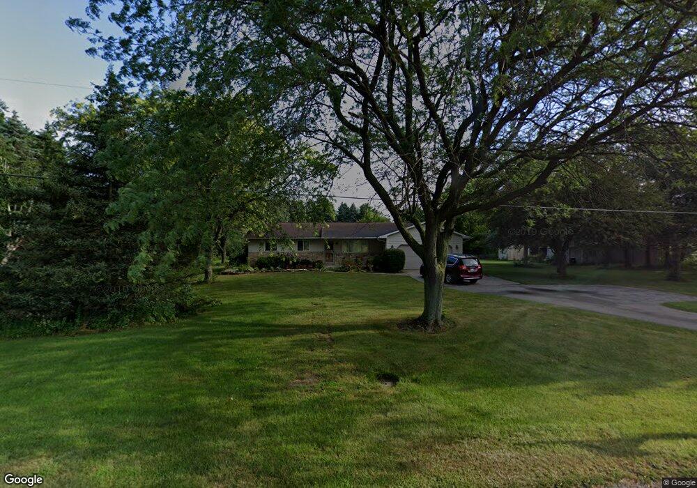 9903 E Townline Rd, Frankenmuth, MI 48734 - photo 1