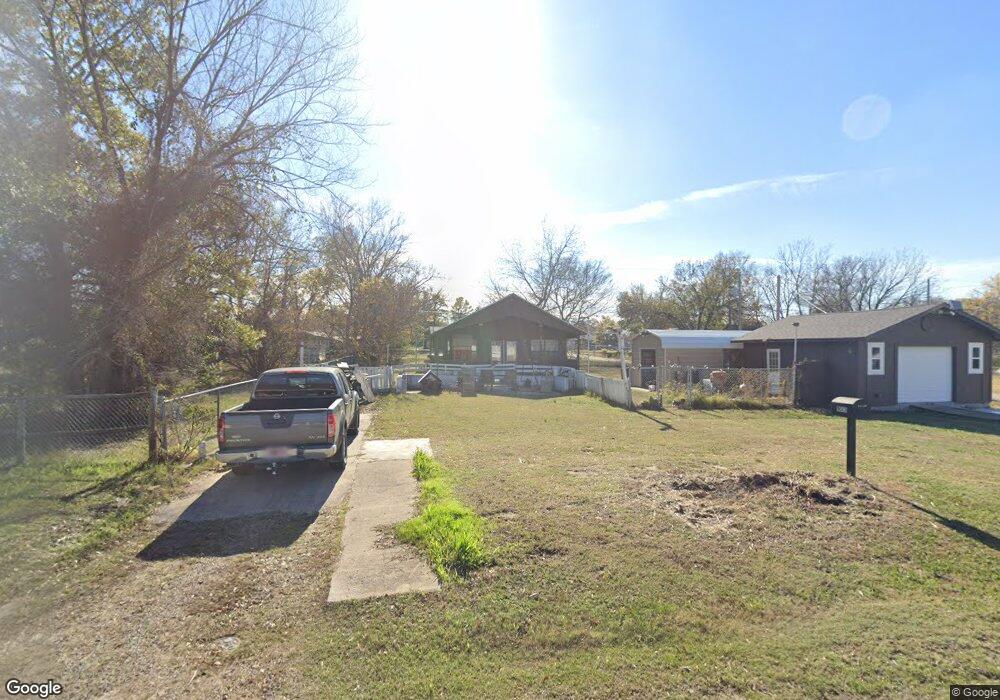 103 E Jefferson St, Henryetta, OK 74437 - photo 1