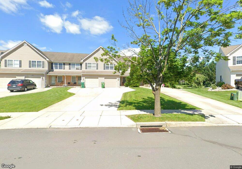 1403 Mohr Cir, Macungie, PA 18062 - photo 1