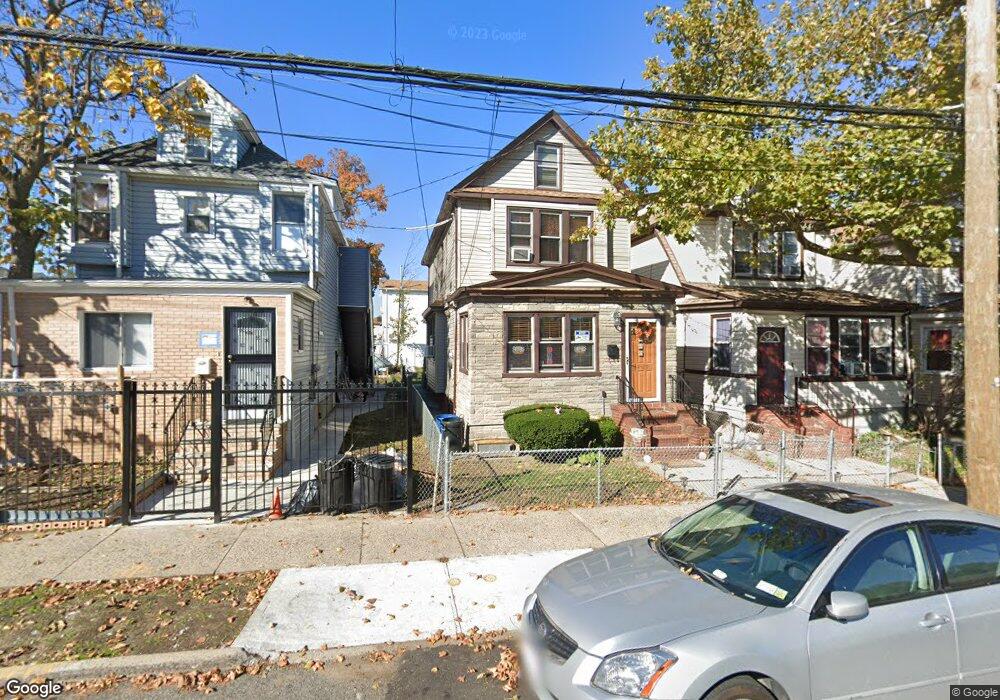 16429 108th Ave, Jamaica, NY 11433 - photo 1