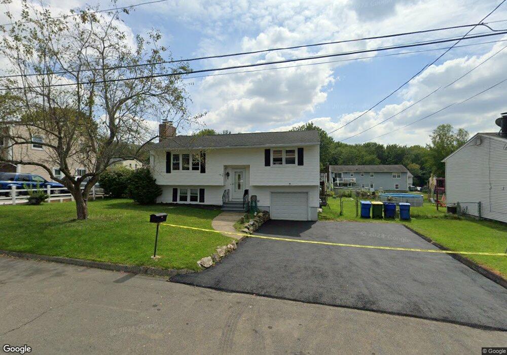 28 Brookfield Rd, Waterbury, CT 06704 - photo 1