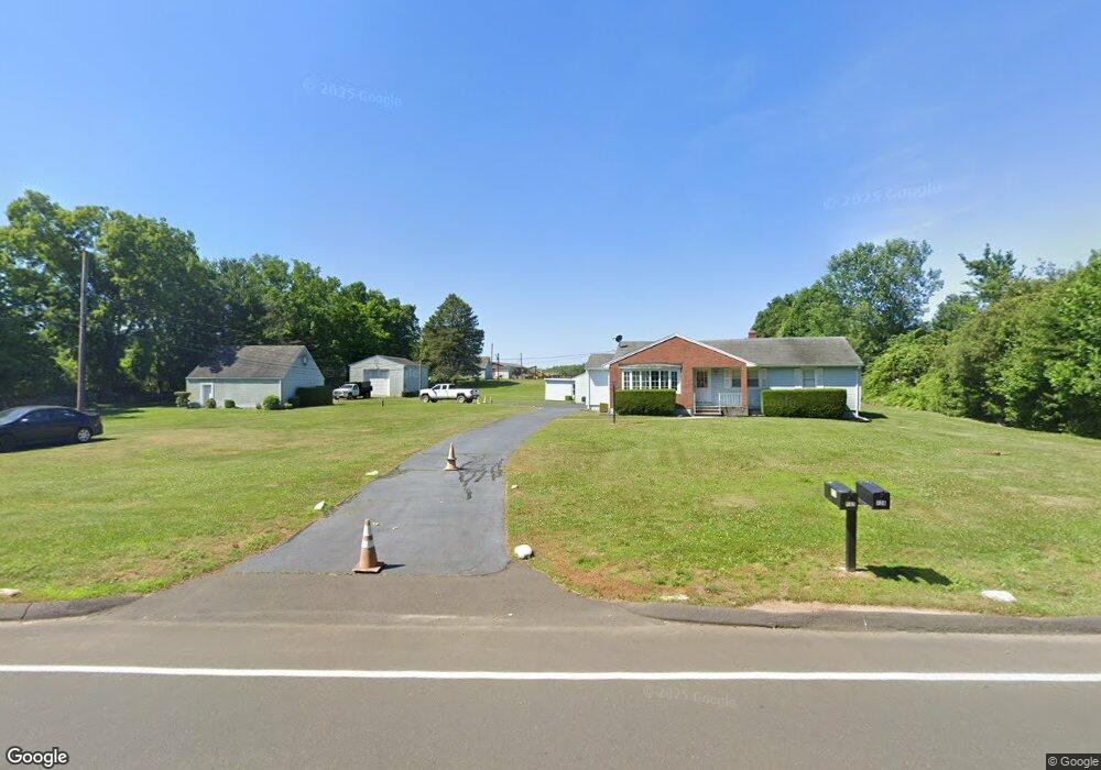 129 Leetes Island Rd, Branford, CT 06405 - photo 1