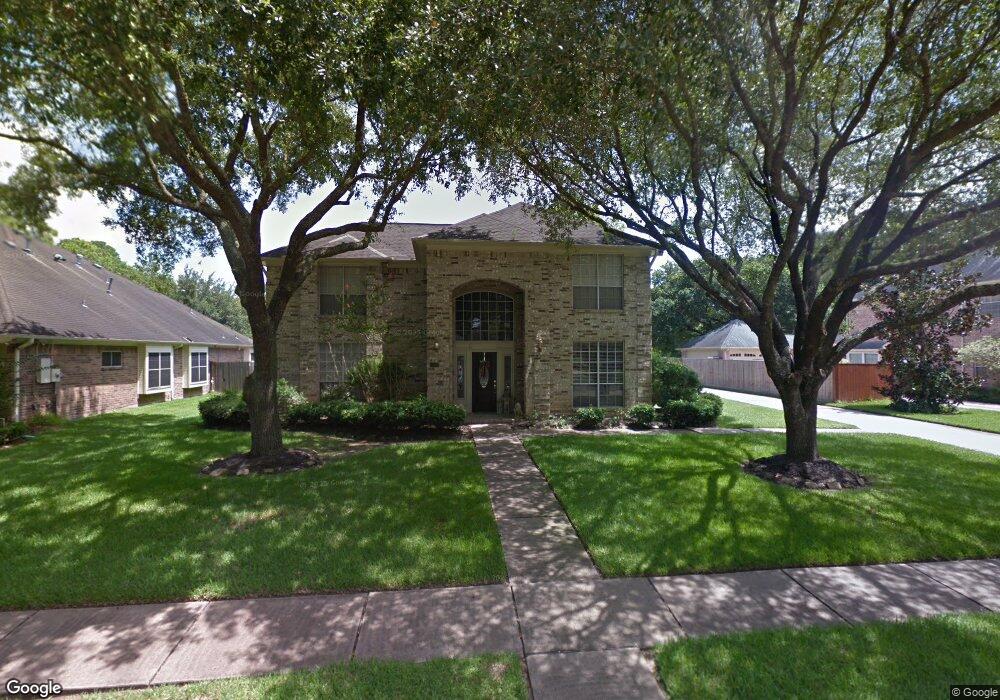 1207 Silverleaf Dr, Friendswood, TX 77546 - photo 1