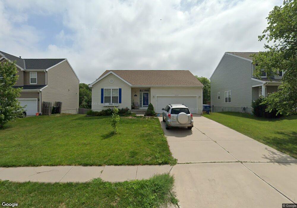 2205 S River Rock Dr, Papillion, NE 68046 - photo 1