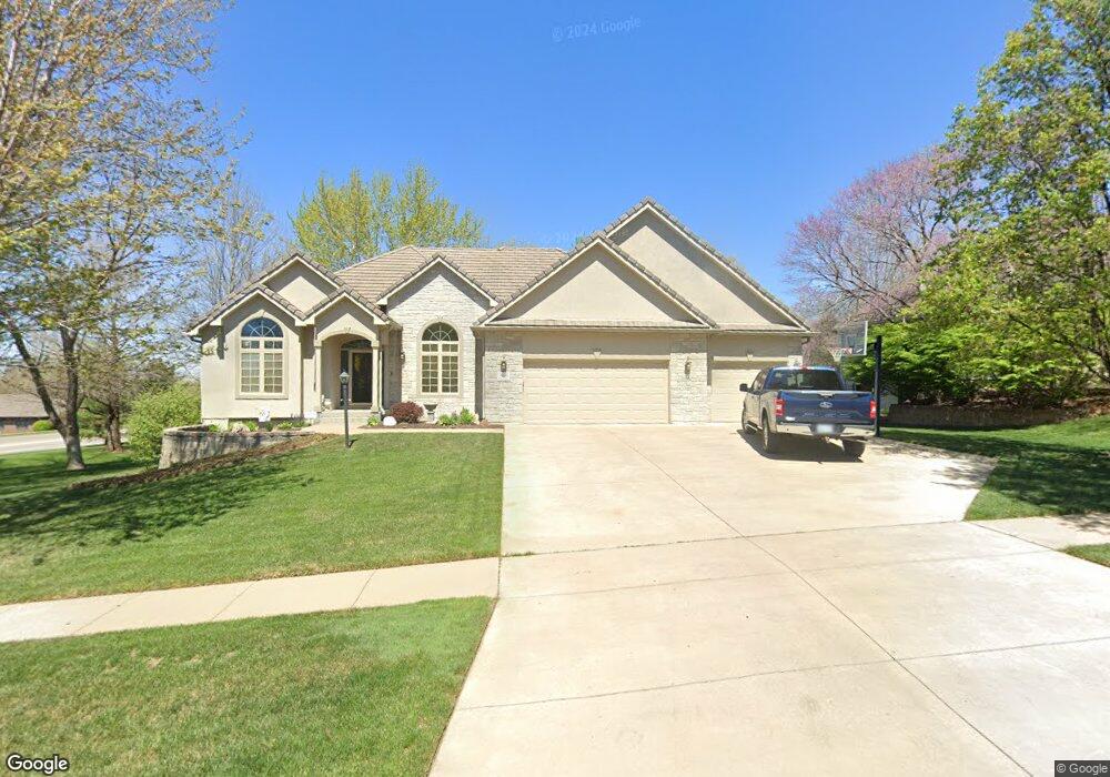 5956 SW Clarion Ln, Topeka, KS 66610 - photo 1