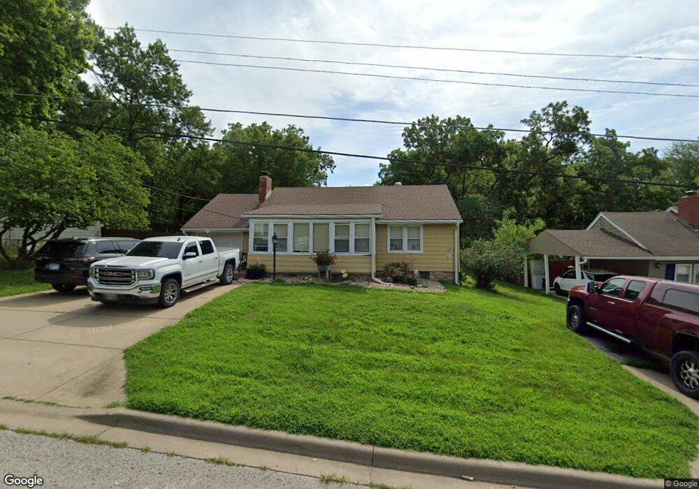 6005 Stearns St, Shawnee, KS 66203 - photo 1