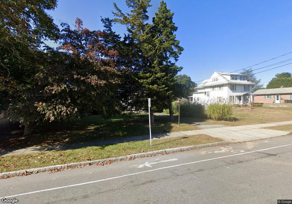 1121 Ocean Ave, New London, CT 06320 - photo 1