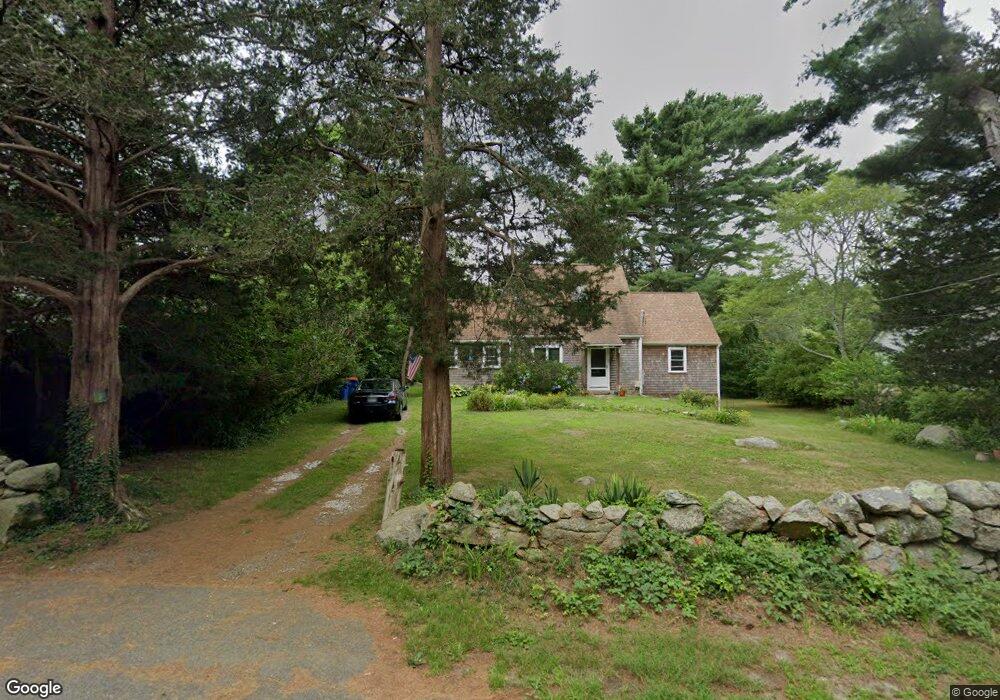 83 Aucoot Rd, Mattapoisett, MA 02739 - photo 1