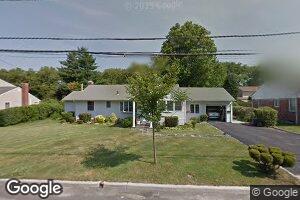 10 Washington Ave, Glen Head, NY 11545