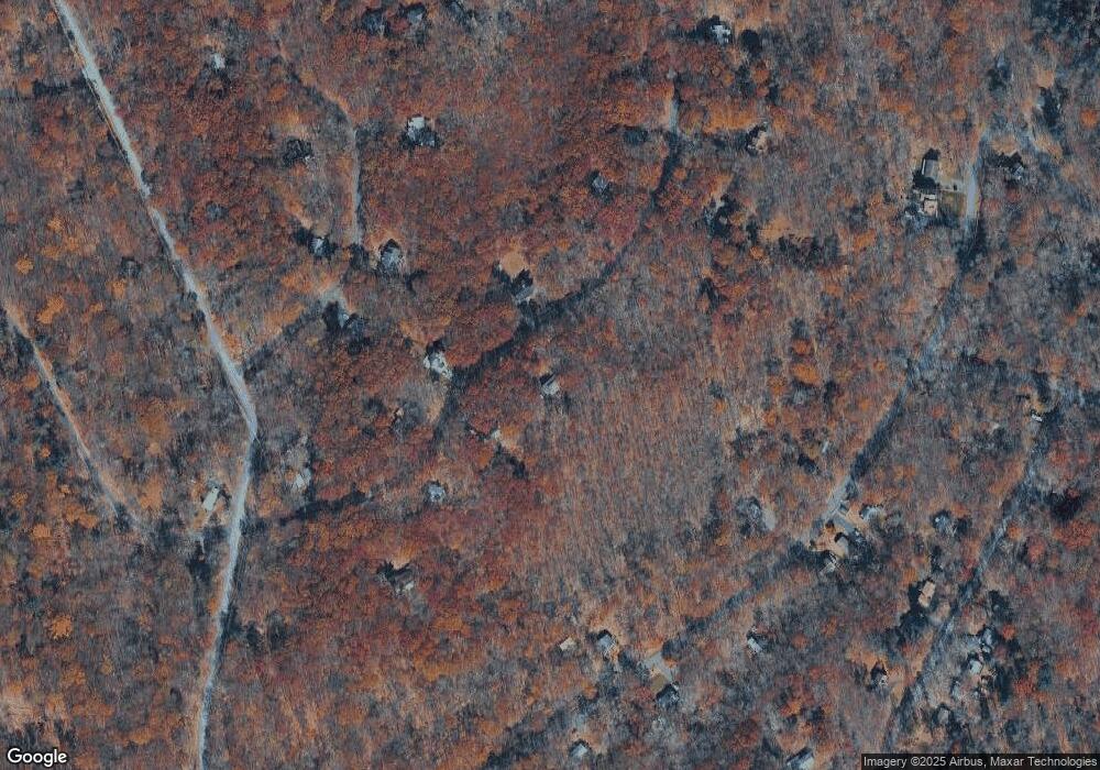 134 Chipmunk Rd, Bushkill, PA 18324 - photo 1