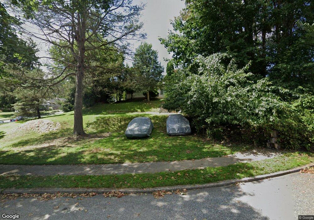 2210 Glenspring Ln, Broomall, PA 19008 - photo 1