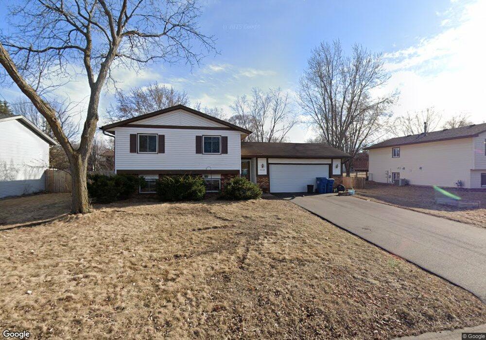 10539 97th Place N, Maple Grove, MN 55369 - photo 1