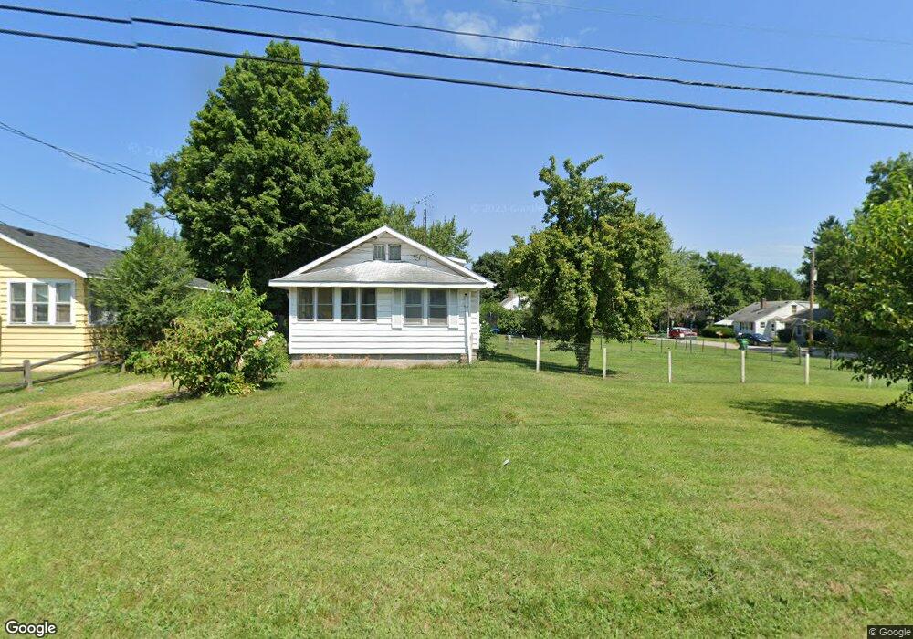 143 E Pendle St, South Bend, IN 46637 - photo 1