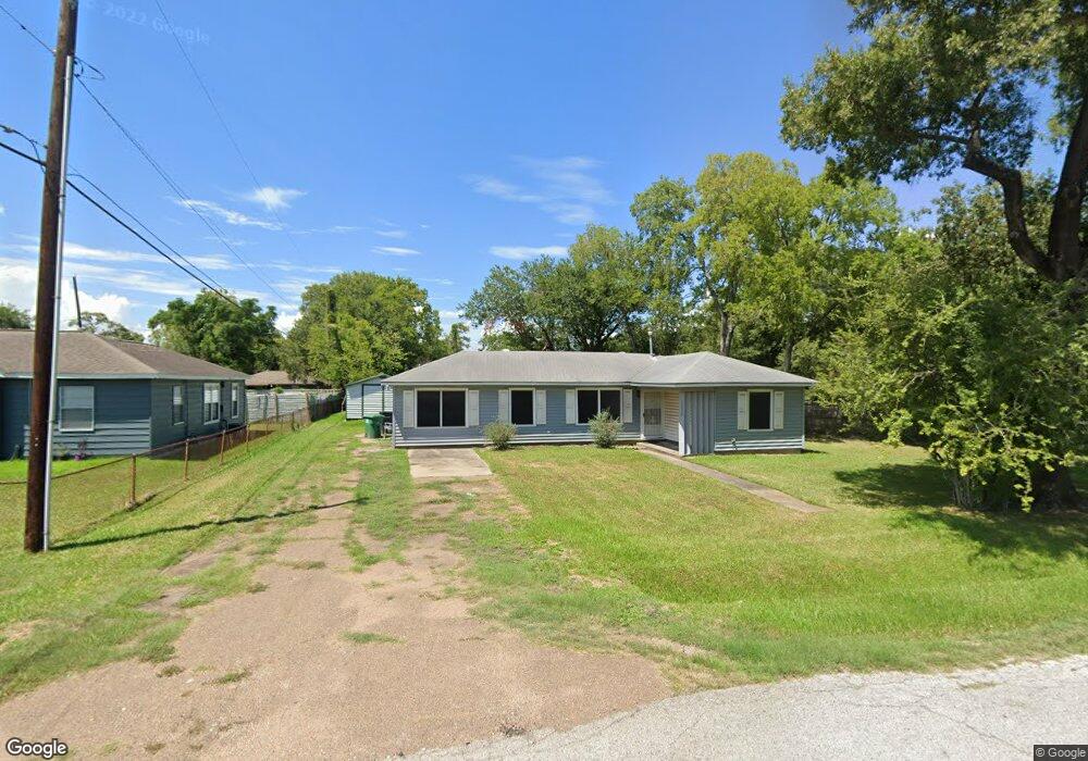 13229 Berwick St, Houston, TX 77015 - photo 1