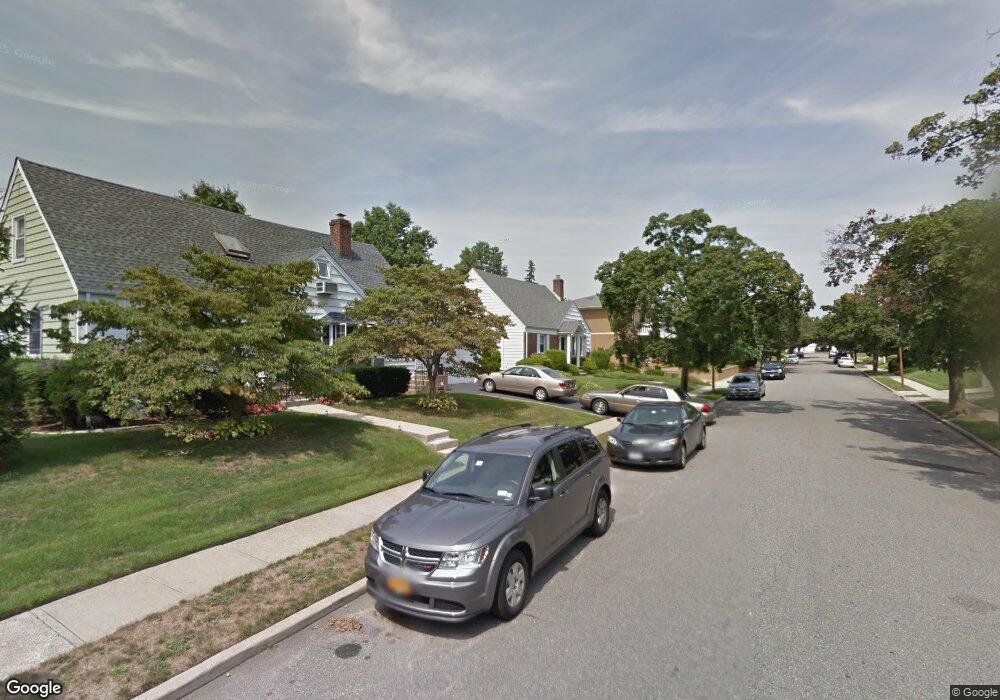 329 Sunny Ln, Franklin Square, NY 11010 - photo 1