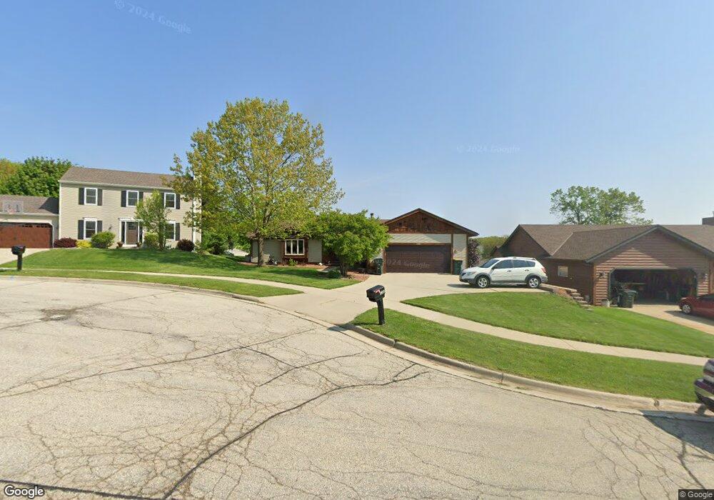 3302 Regent Place, West Bend, WI 53090 - photo 1