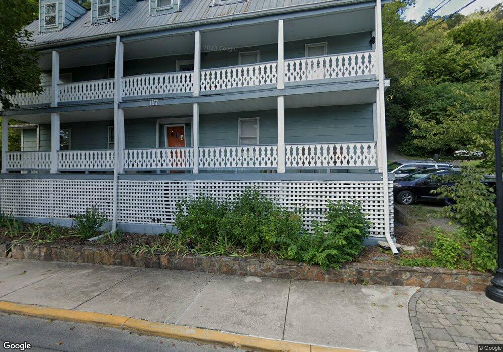 117 Wilkes St unit FURNISHED, Berkeley Springs, WV 25411 - photo 1