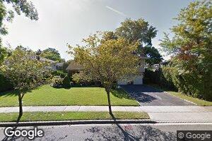 6 Brookfield Rd, New Hyde Park, NY 11040