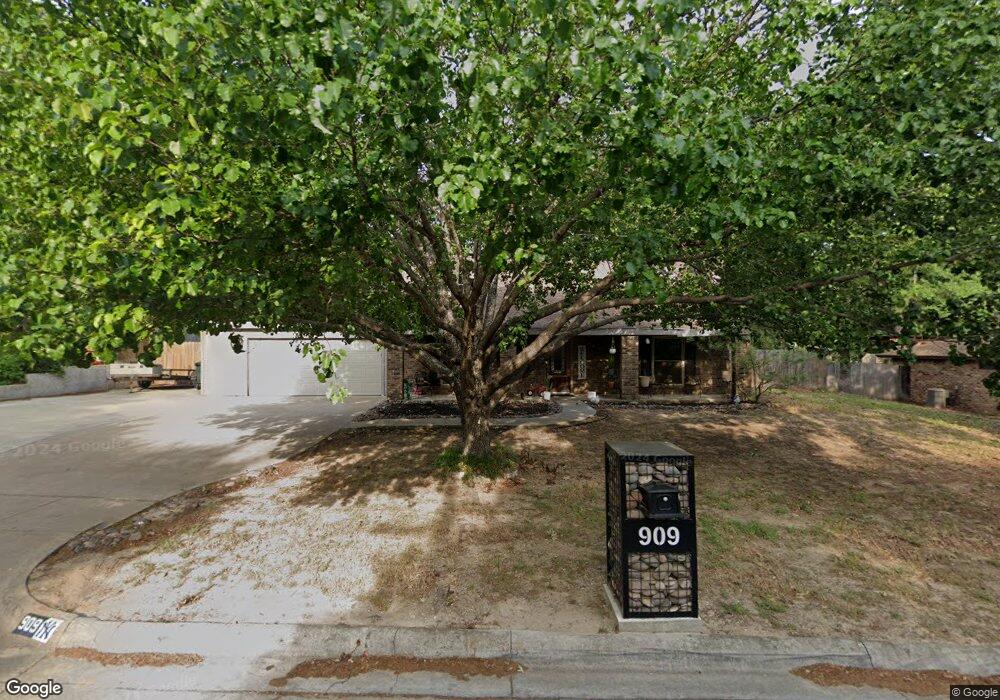 909 Rosebud Dr, Azle, TX 76020 - photo 1