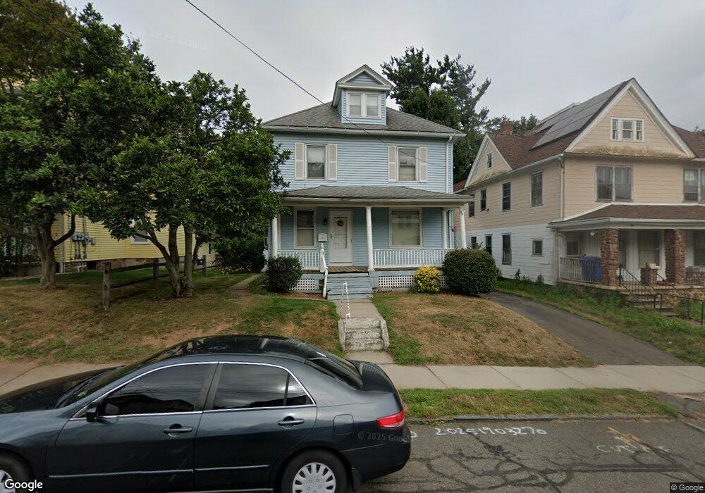 33 4th St, Meriden, CT 06451 - photo 1