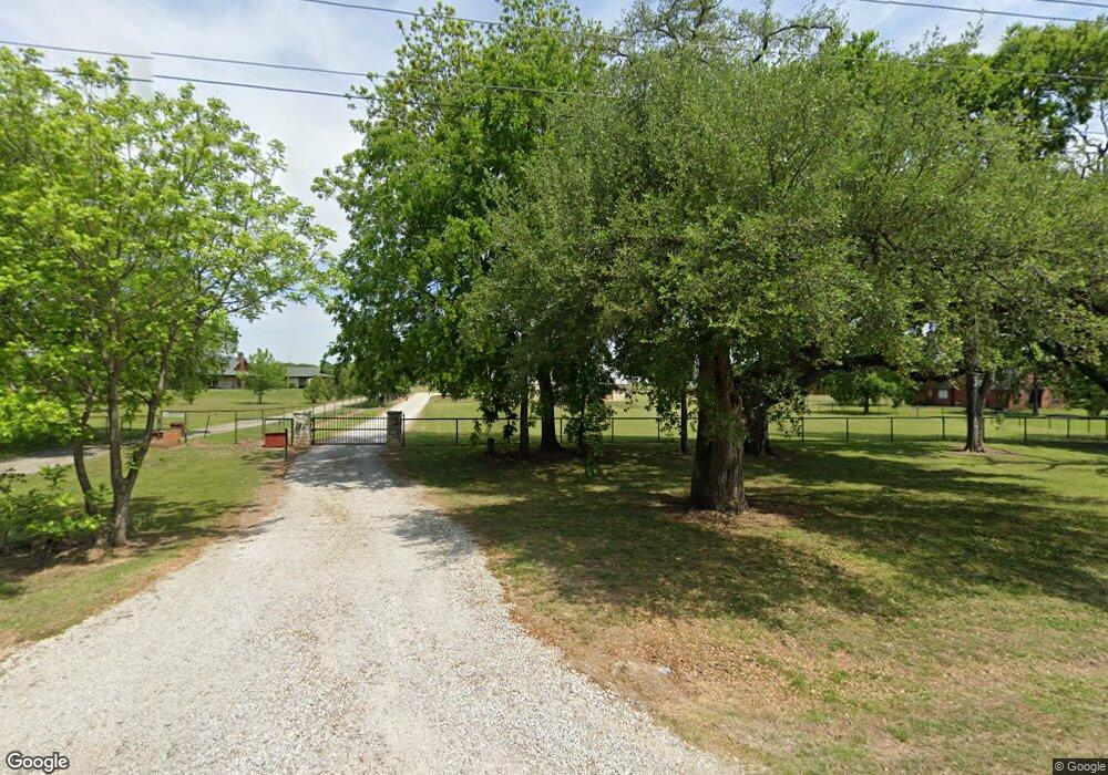 555 Clayton Rd, Azle, TX 76020 - photo 1