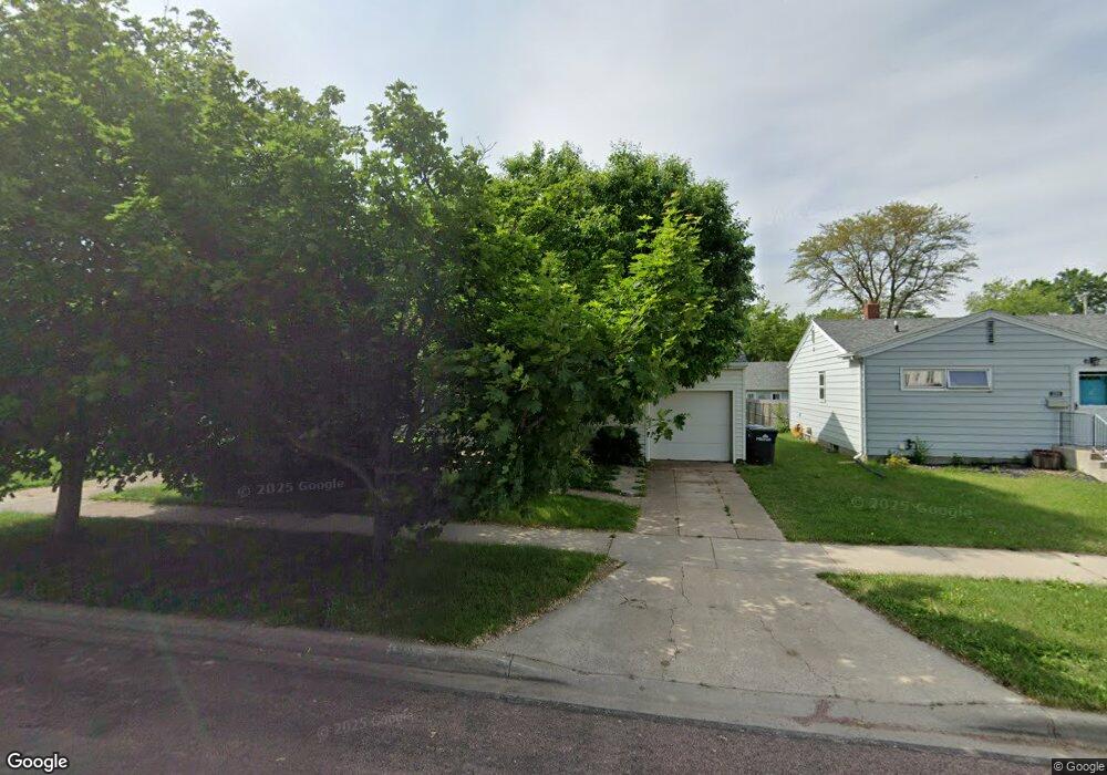 1209 E 4th Ave, Mitchell, SD 57301 - photo 1