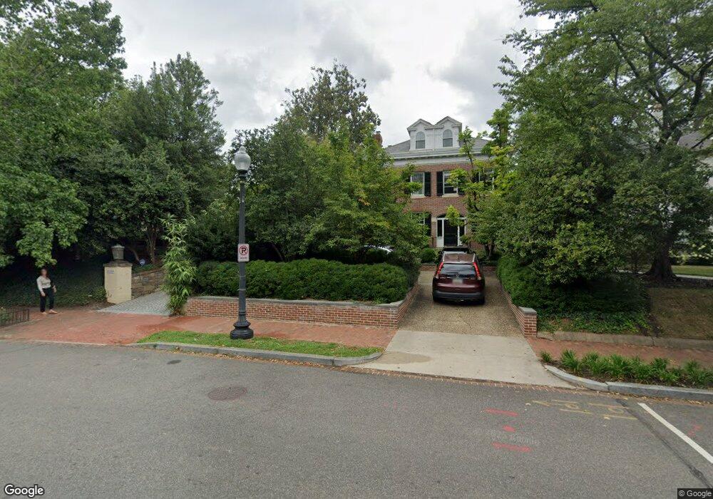 3247 R St NW, Washington, DC 20007 - photo 1