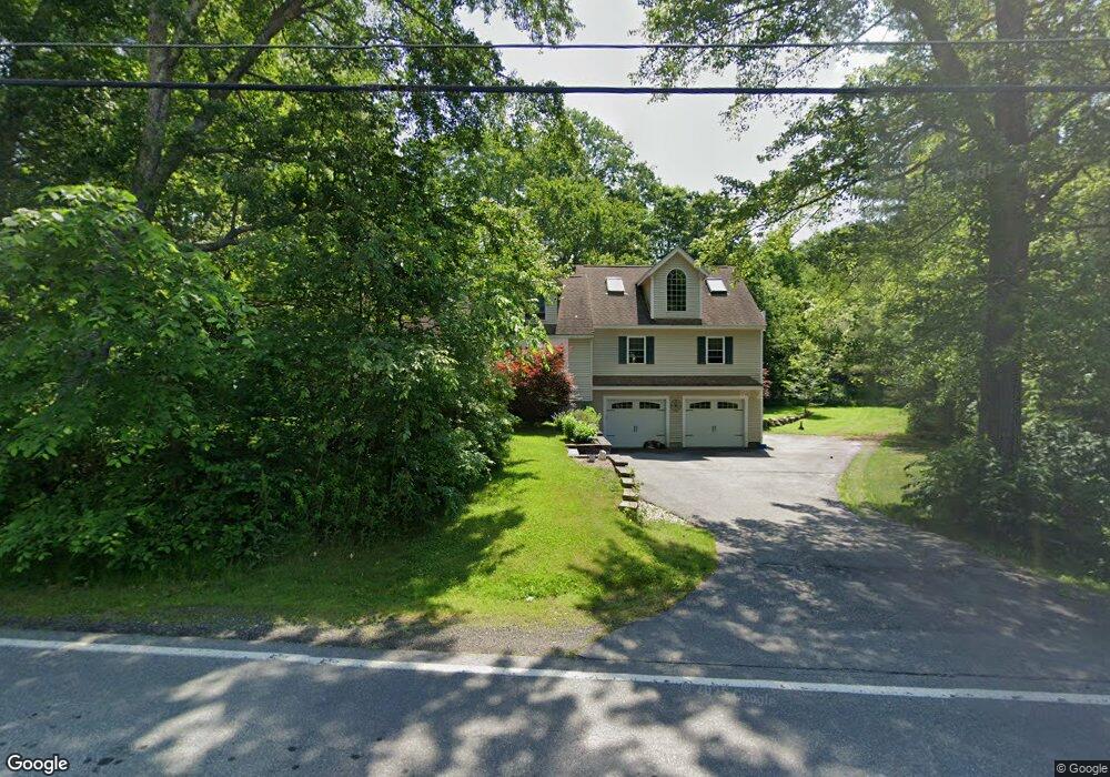 9 Griffin Rd, Londonderry, NH 03053 - photo 1