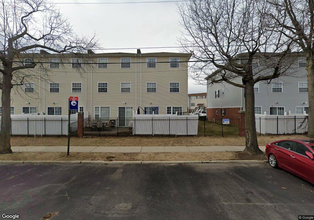 118 Mermaid Ln unit 174, Bronx, NY 10473 - photo 1