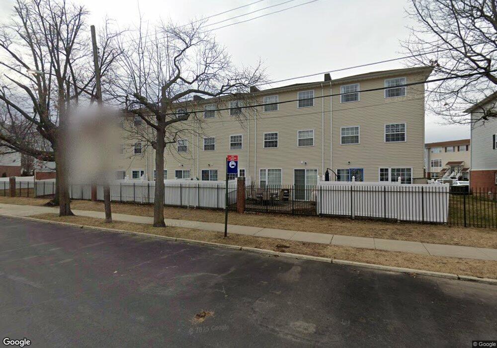 101 Mermaid Ln unit 174, Bronx, NY 10473 - photo 1