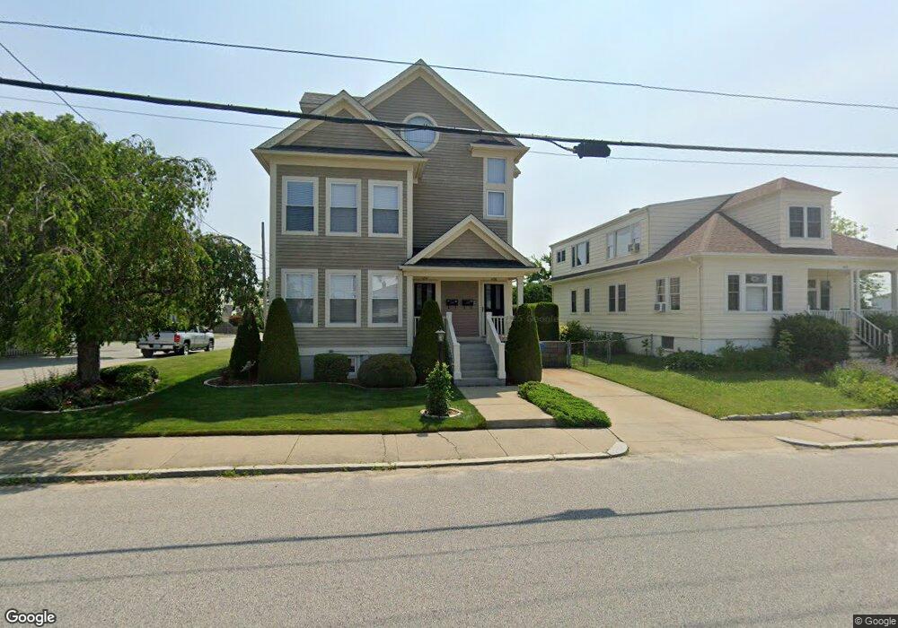 494 Laurel Hill Ave, Cranston, RI 02920 - photo 1