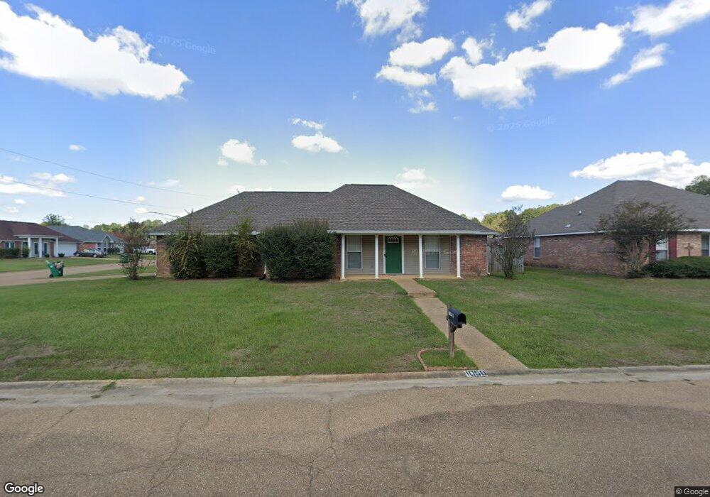 1058 Bullrun Dr, Byram, MS 39272 - photo 1