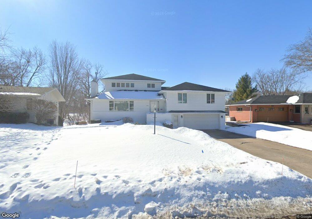 5161 Abercrombie Dr, Edina, MN 55439 - photo 1