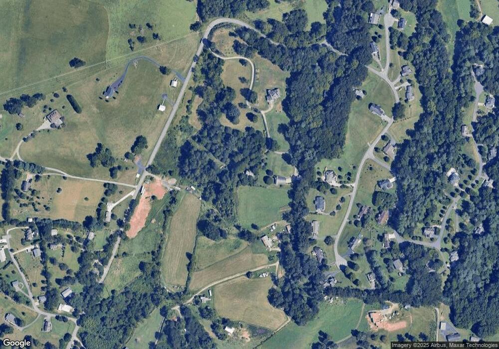 181 Ramsey Rd, Asheville, NC 28806 - photo 1