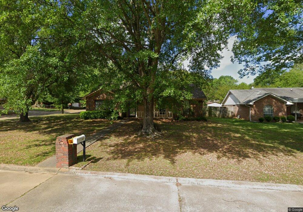 301 Jeffrey Ln, Wake Village, TX 75501 - photo 1