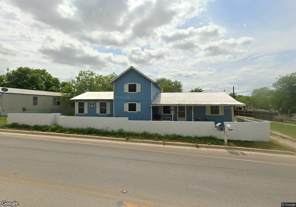 516 S Milam St, Fredericksburg, TX 78624 - photo 1