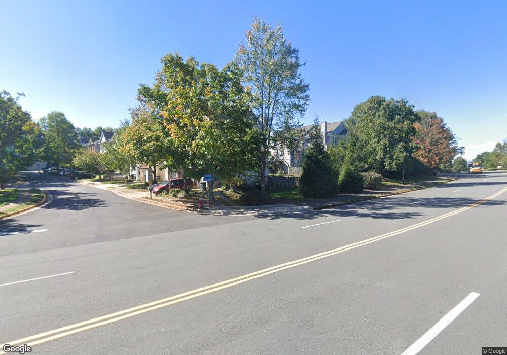 46760 Oakmere Terrace, Sterling, VA 20165 - photo 1