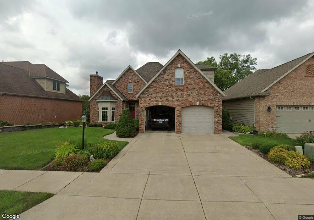 4611 N Thornhill Dr, Peoria, IL 61615 - photo 1