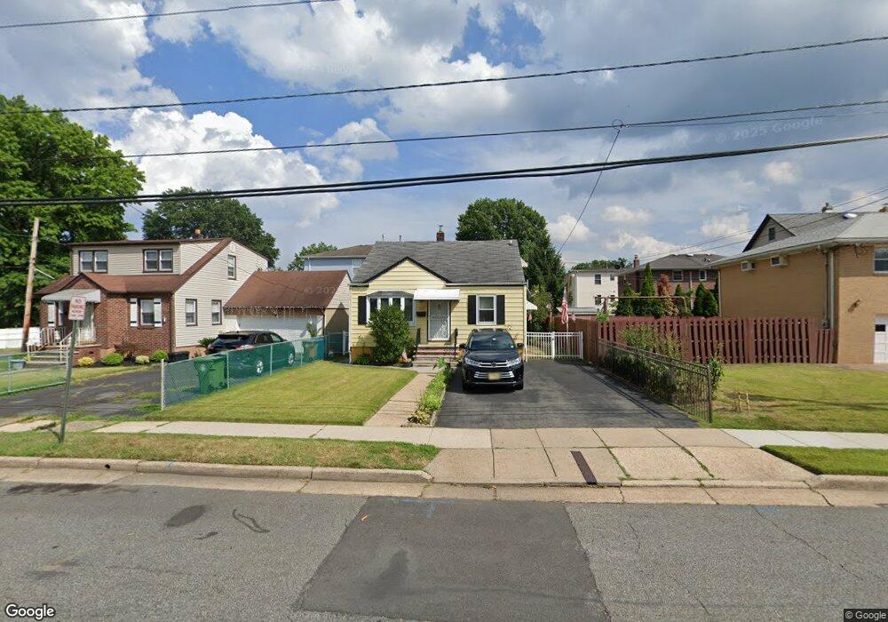 512 E Henry St, Linden, NJ 07036 - photo 1