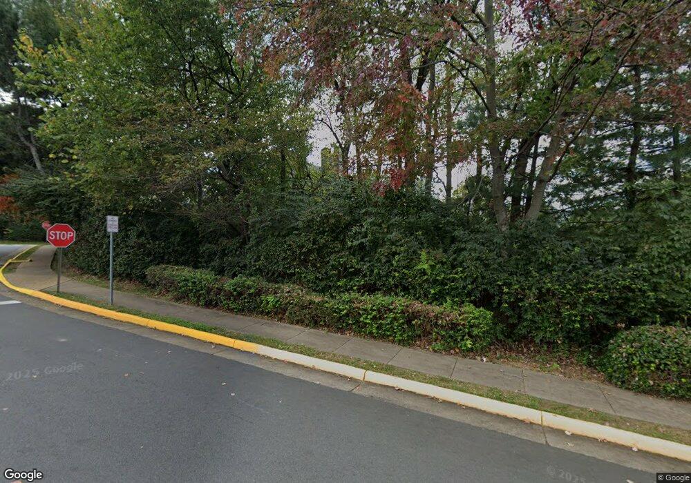 11739-E Summerchase Cir, Reston, VA 20194 - photo 1