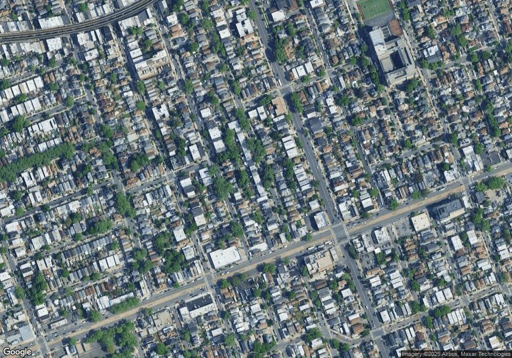 9138 110th St, Richmond Hill, NY 11418 - photo 1