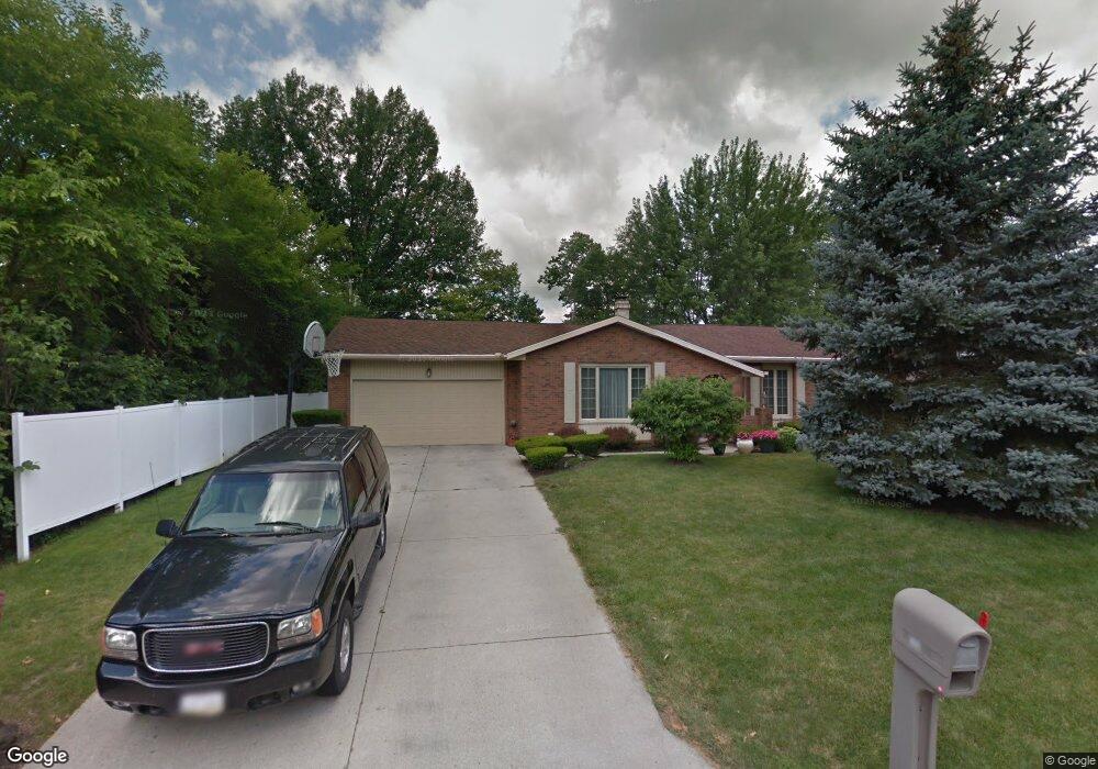 1350 W Shore Dr, Lima, OH 45805 - photo 1