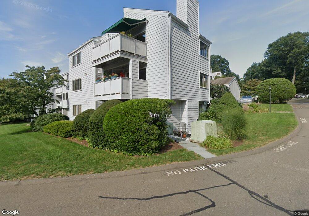 143 Rowayton Woods Dr, Norwalk, CT 06854 - photo 1