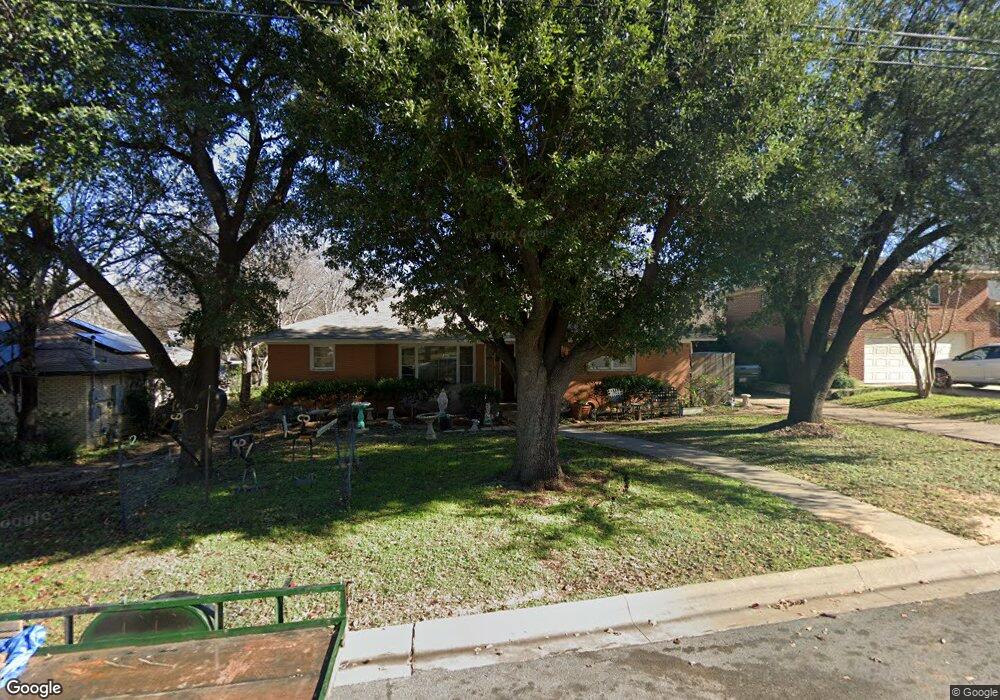 712 Thomas St, Denton, TX 76201 - photo 1