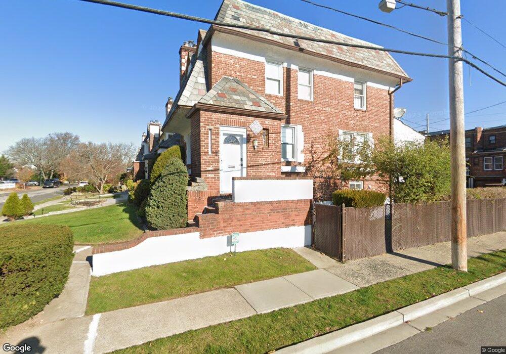 101 Dartmouth St, Valley Stream, NY 11581 - photo 1