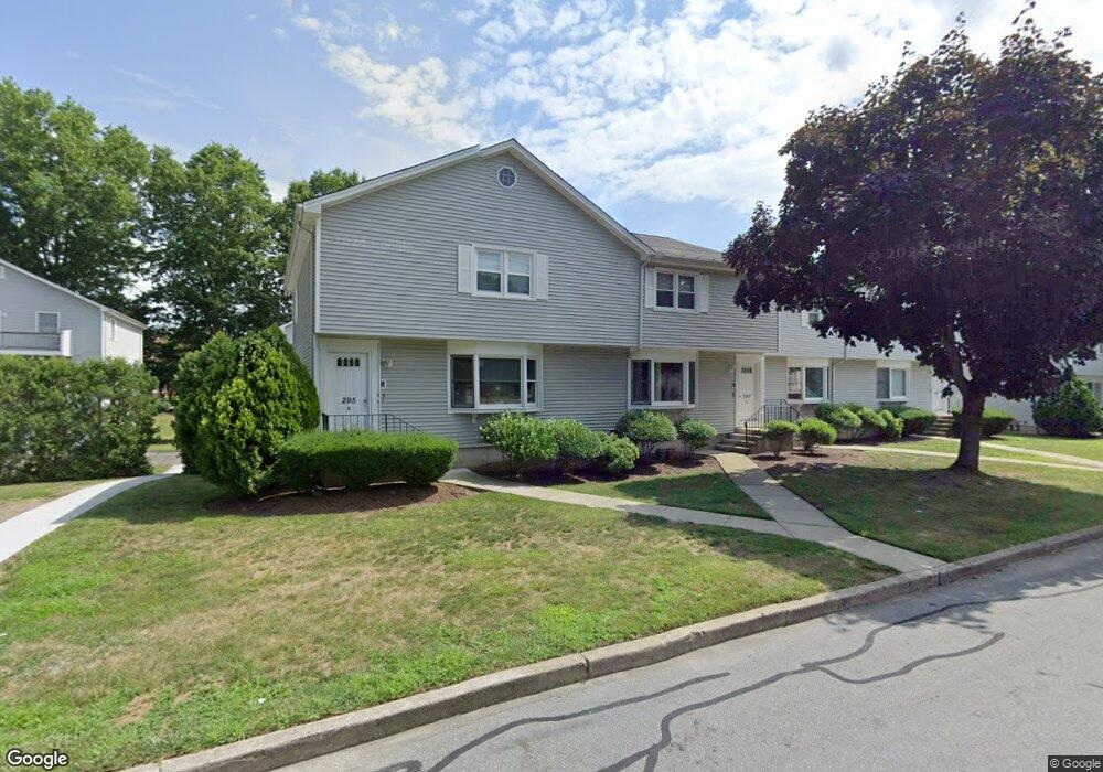 285 Glendale Ave unit F5, Bridgeport, CT 06606 - photo 1