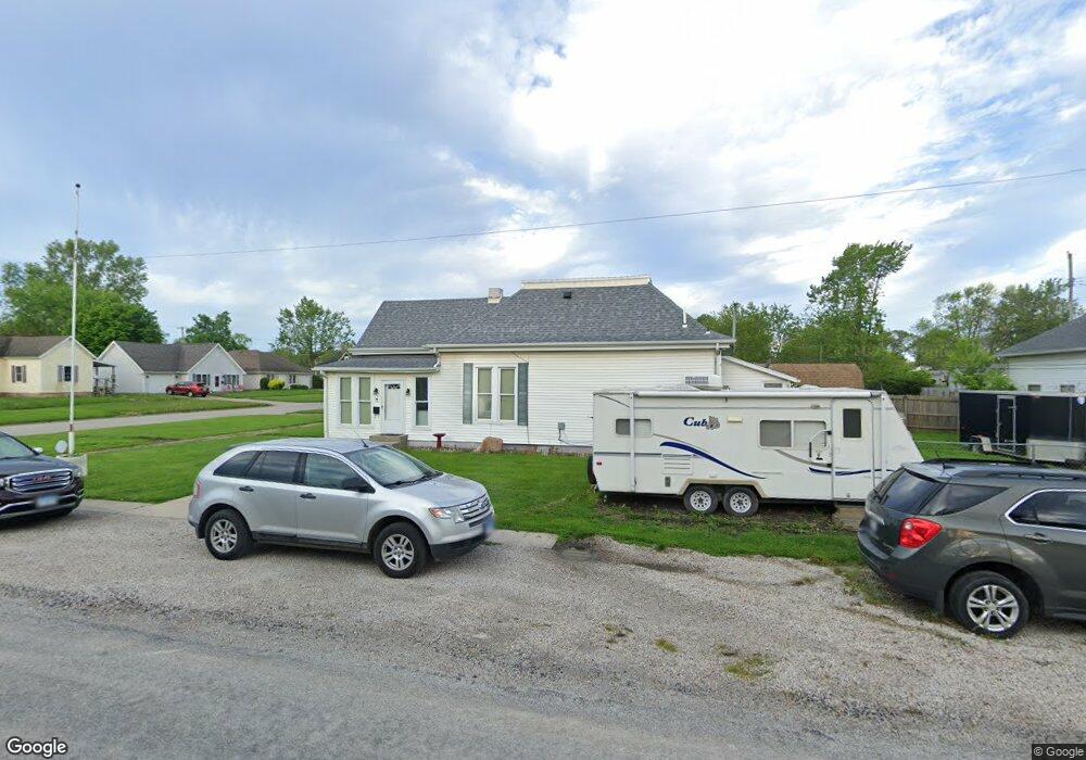 805 N 8th St, Mattoon, IL 61938 - photo 1