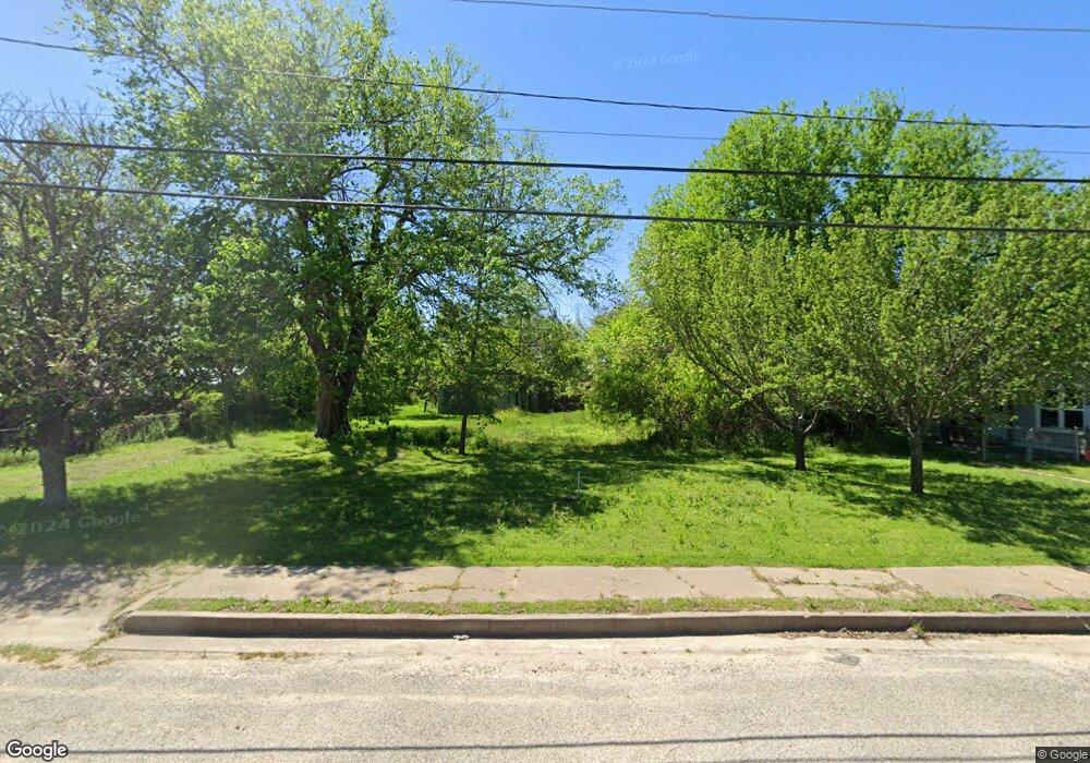 209 W 1st St, Weatherford, TX 76086 - photo 1