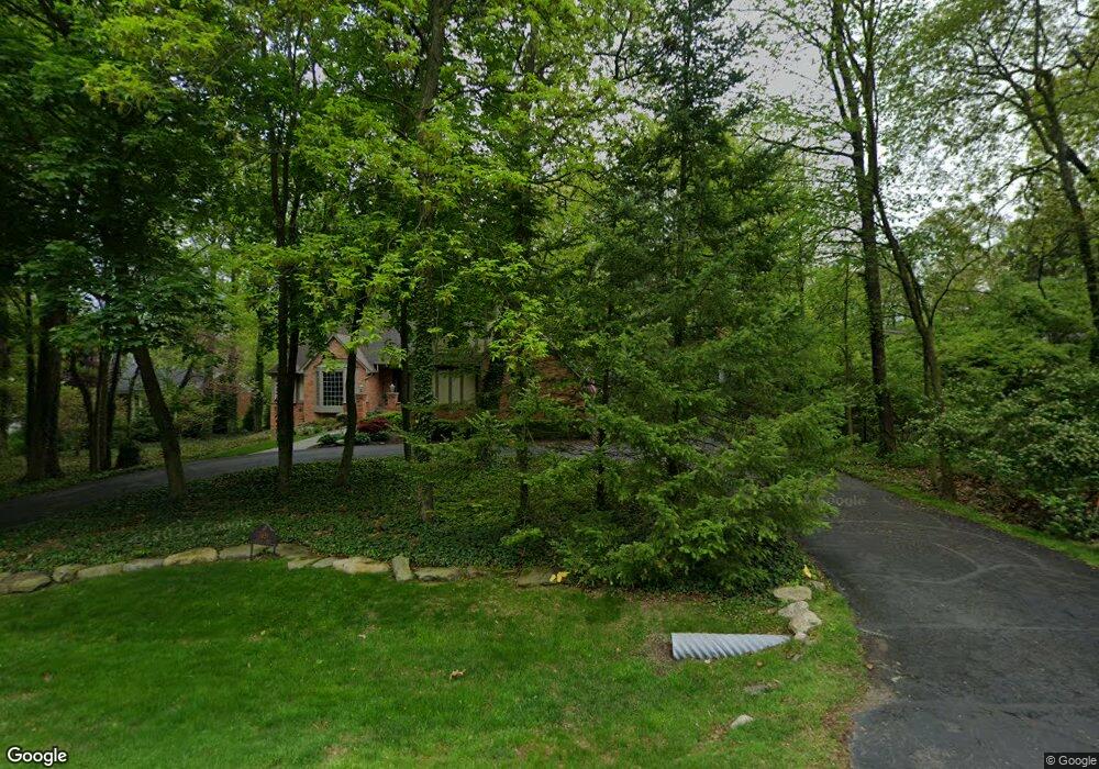 3655 Halla Ln, Bloomfield Township, MI 48301 - photo 1